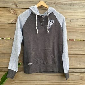 Spurs Logo Pullover Hoodie Gray and Dark Gray Size Small
